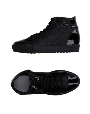 An. Gi Sneakers