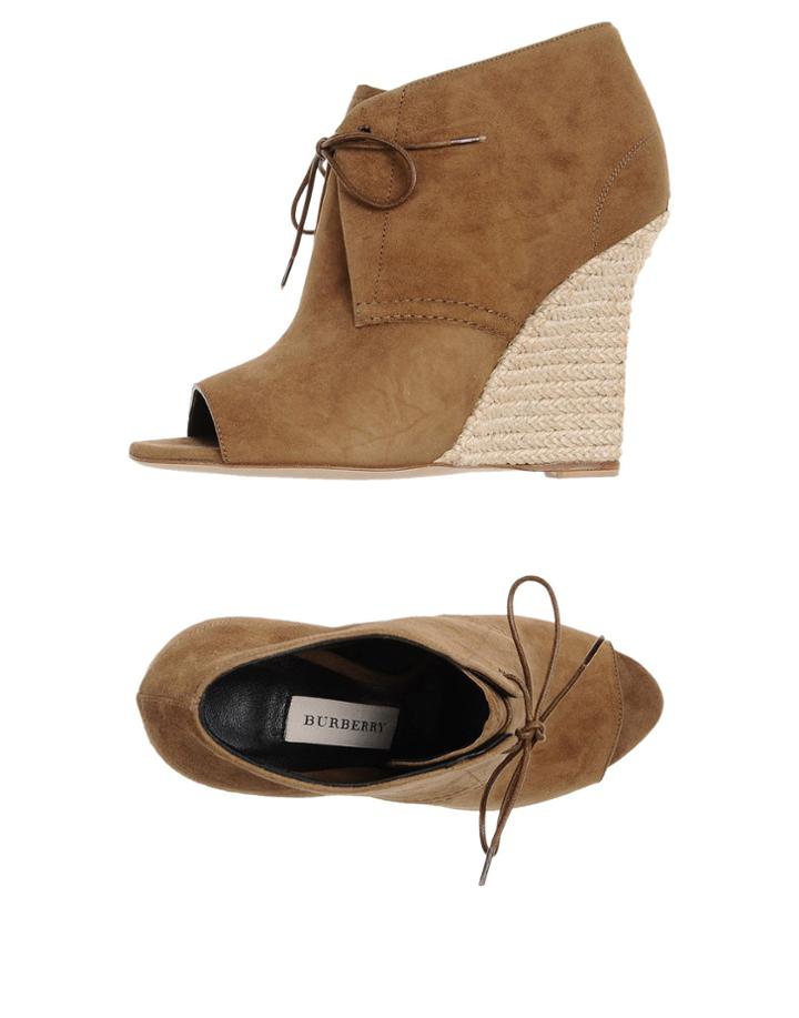 Burberry Lace-up Shoes
