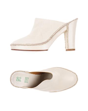 Quelques Shoes De Plus Mules