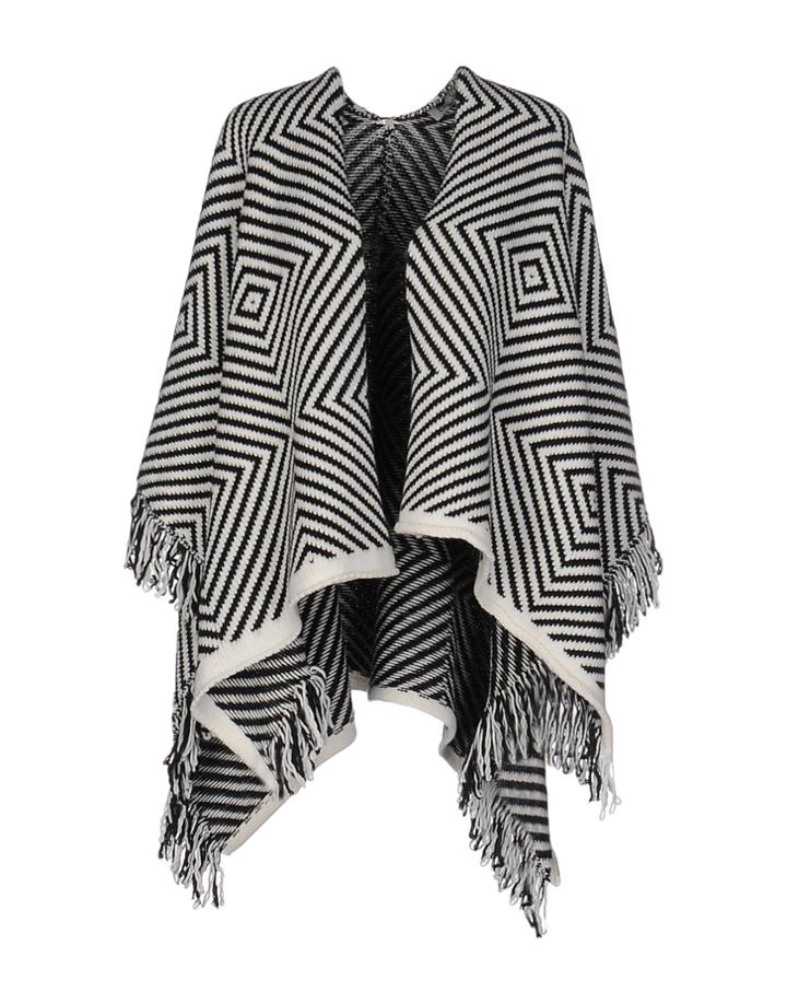 Kosmika Capes