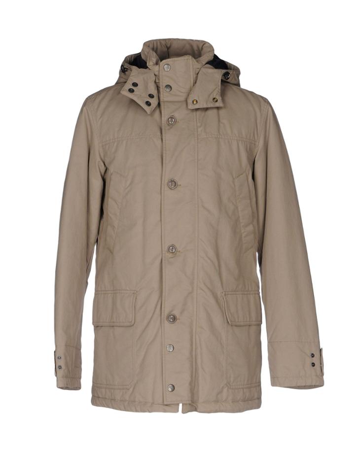 Henri Lloyd Coats
