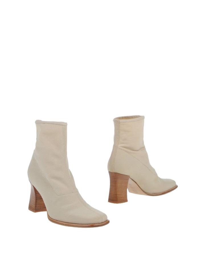 Katrin Key Ankle Boots