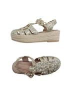 A & M Collection Espadrilles