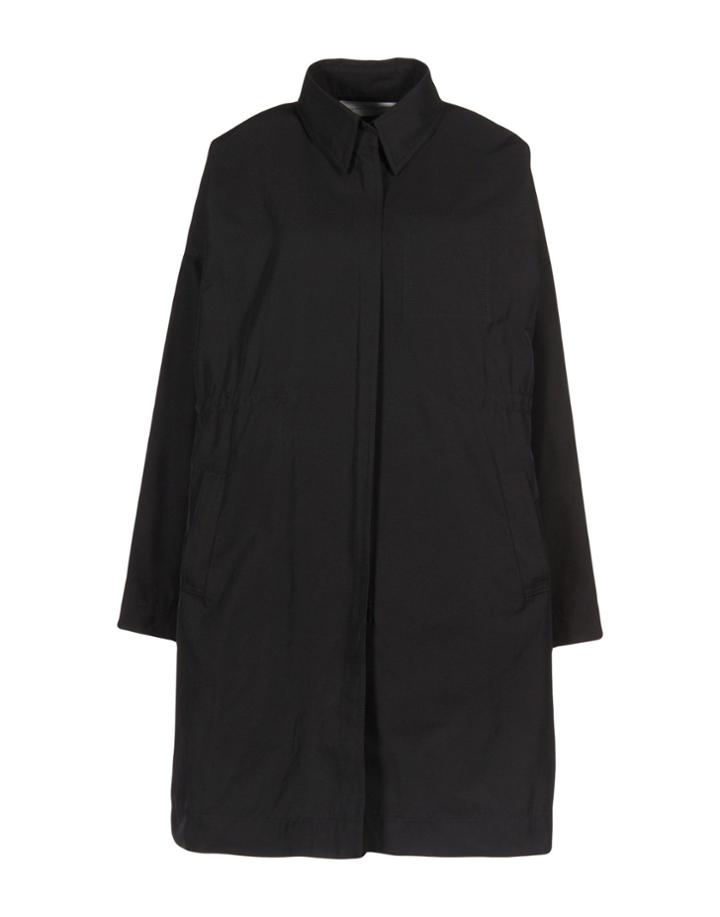 Victoria, Victoria Beckham Overcoats