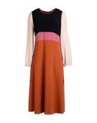 Odeeh 3/4 Length Dresses