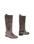 Les Danseuses Boots