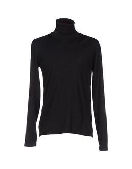 Hugo Turtlenecks