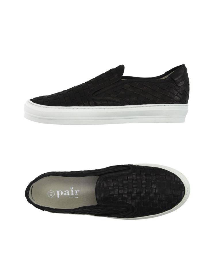 Apair Sneakers