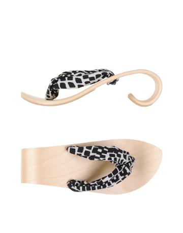 Marita Huurinainen Toe Strap Sandals