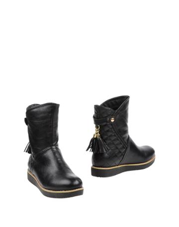 Max Clan Ankle Boots