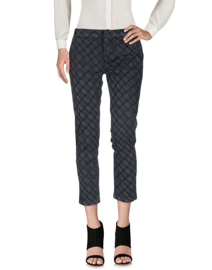Caf Noir 3/4-length Shorts