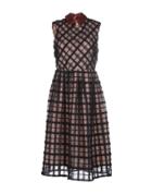 Si-jay Knee-length Dresses