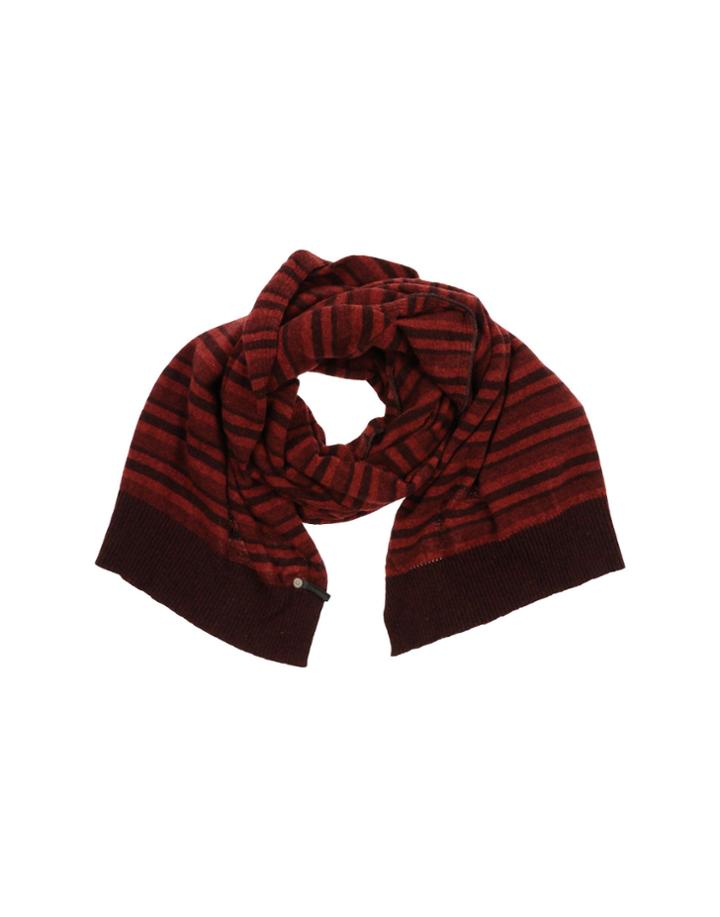 Bantam Stoles