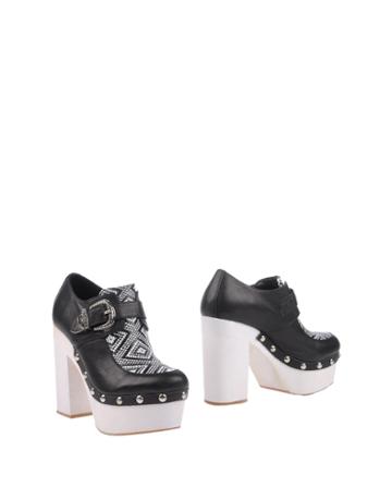 Eeight Booties