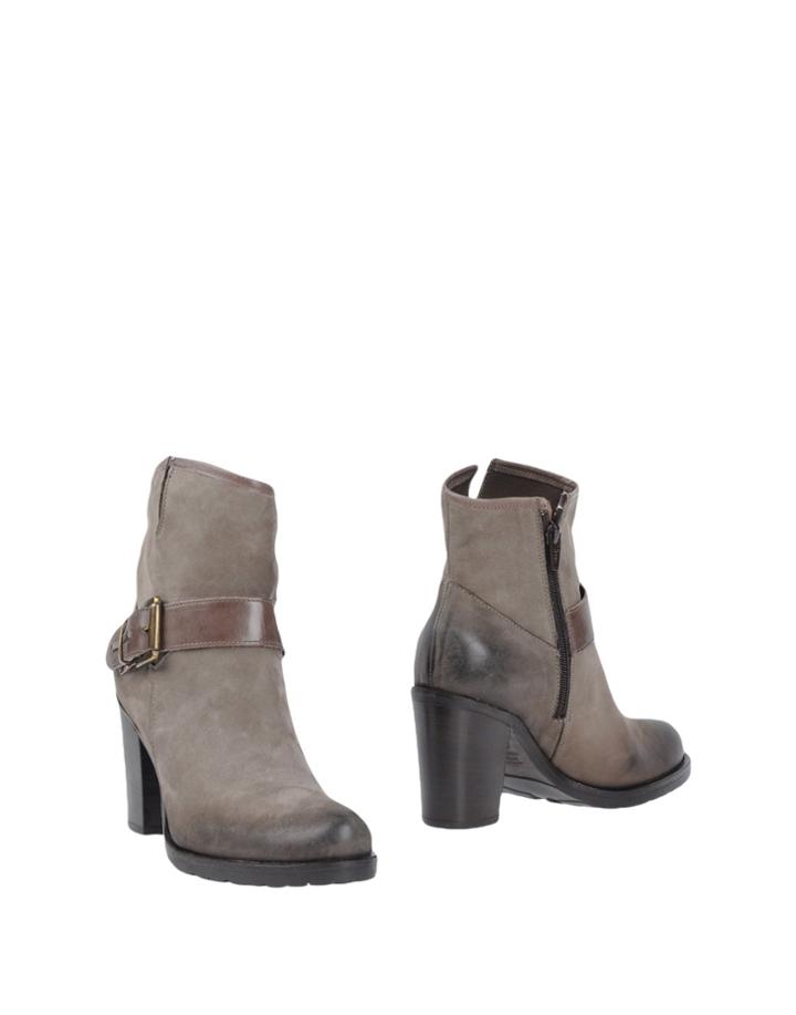 Paprika Ankle Boots