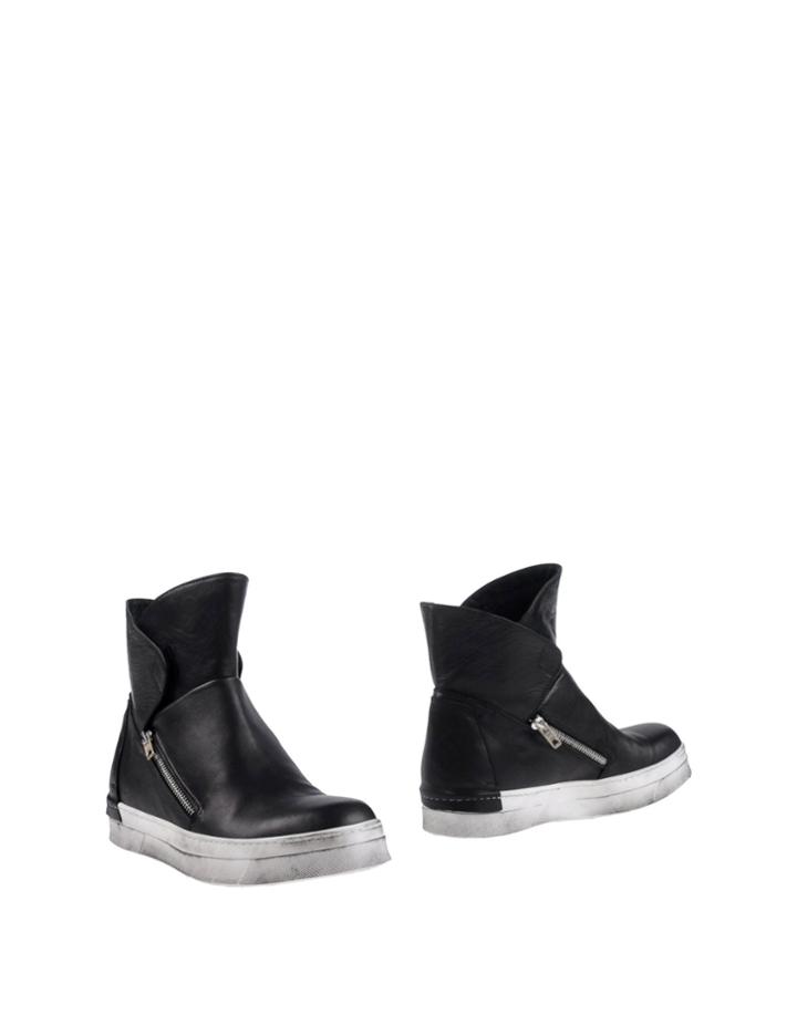 Black True Ankle Boots