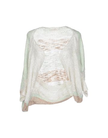 Daniela Dalla Valle Elisa Cavaletti Shrugs