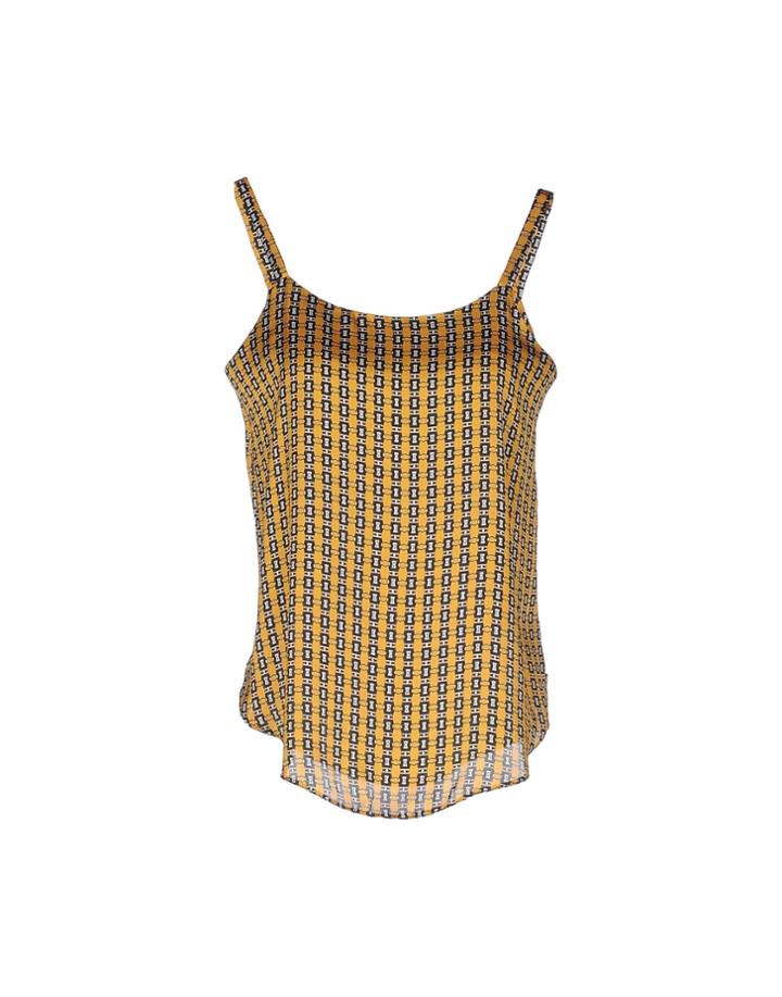 Piu' & Piu' Tops