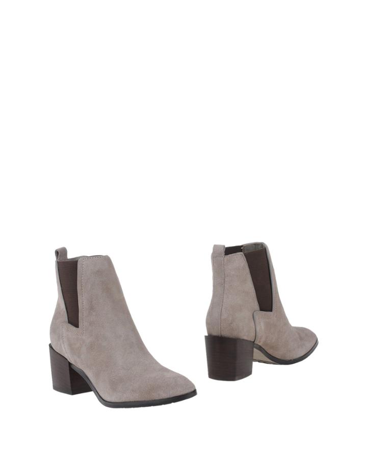 Pour La Victoire Ankle Boots