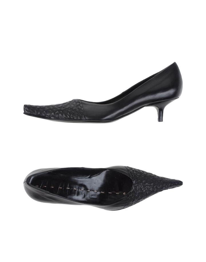 Vivien Lee Pumps