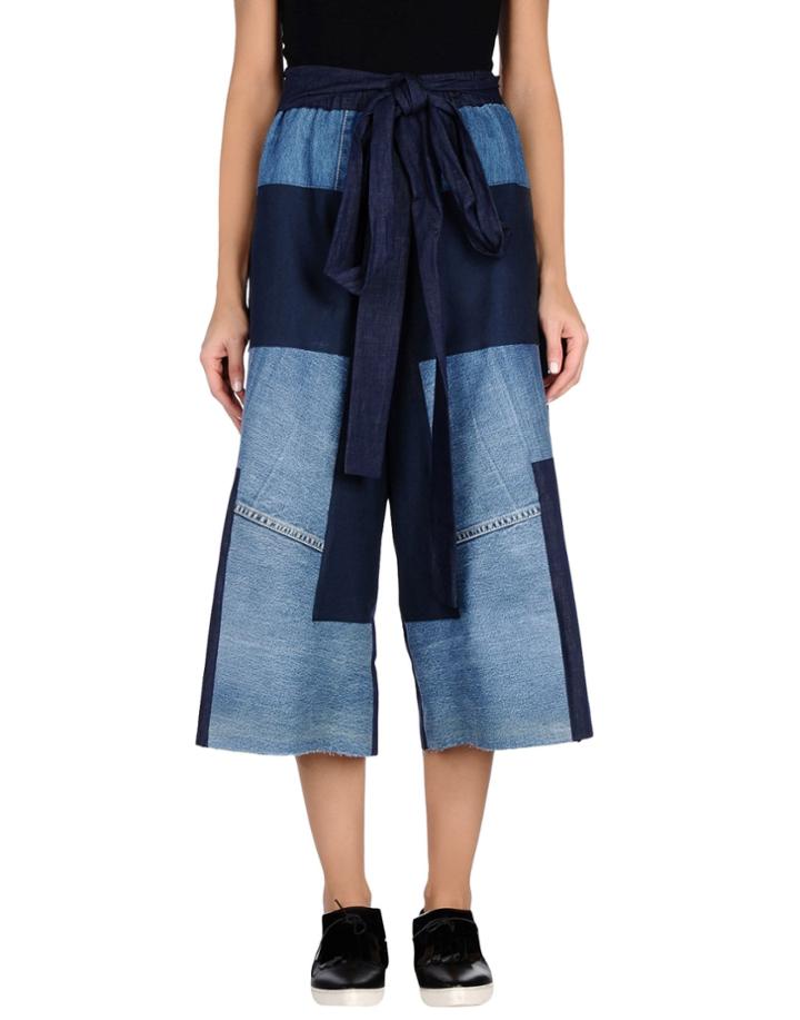 Collection Privee? Denim Capris