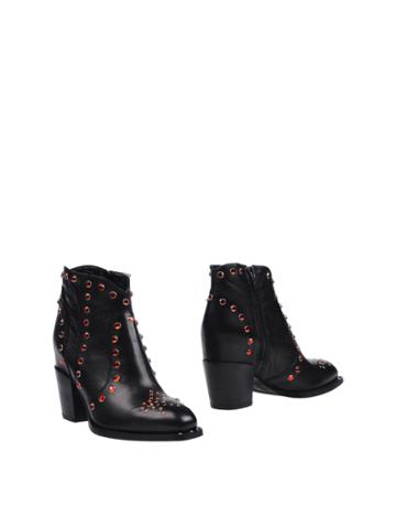 Todai Ankle Boots