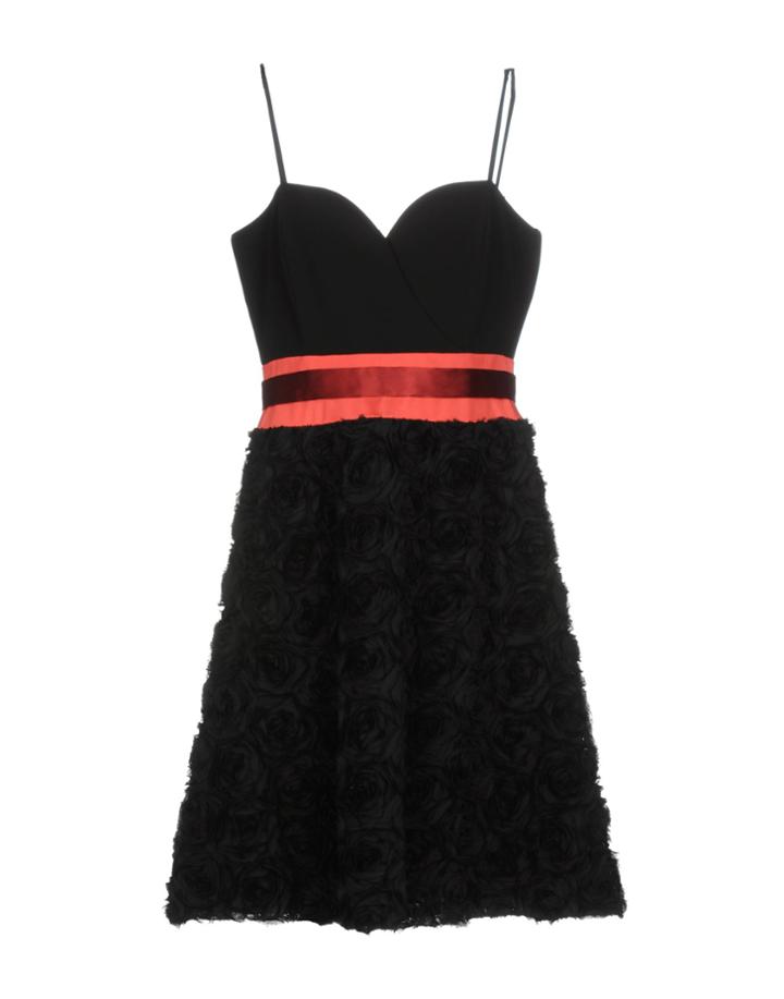 Chenzi Knee-length Dresses