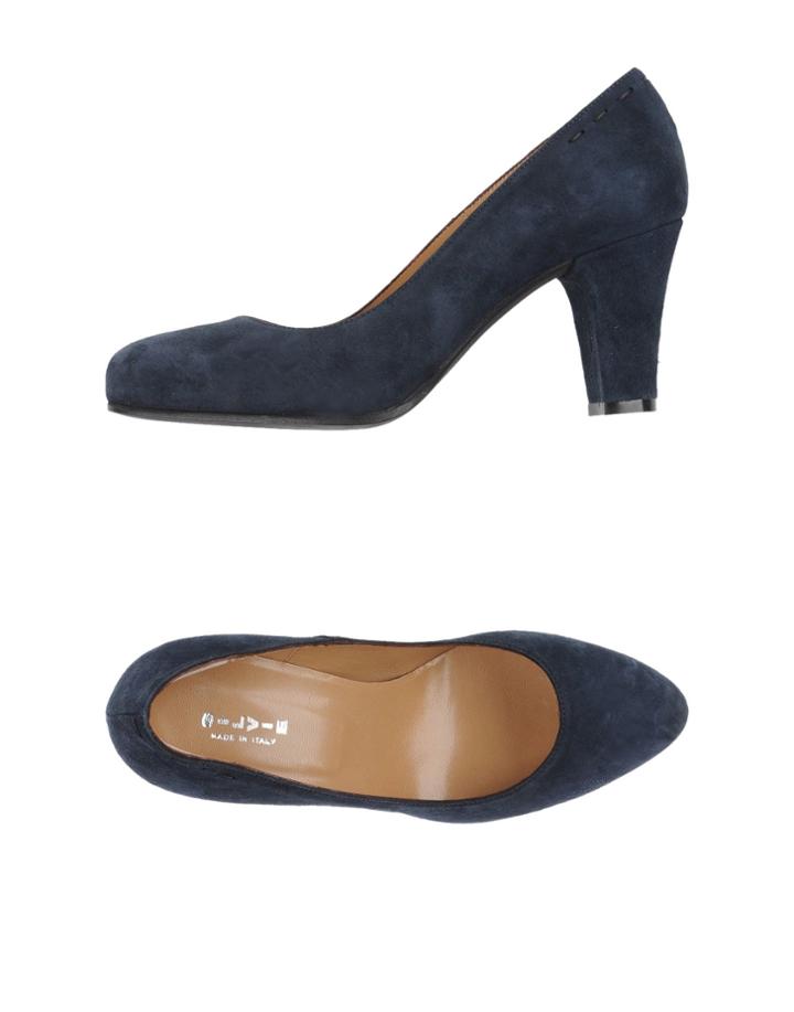 Silvie Pumps