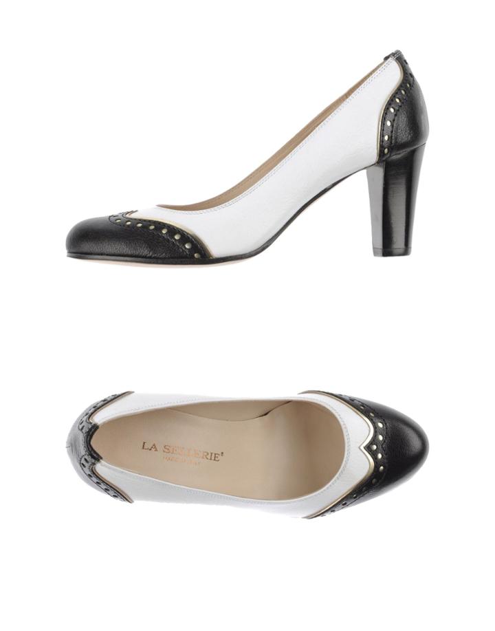 La Sellerie Pumps