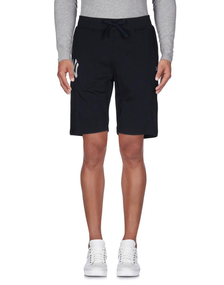 New Era Bermudas