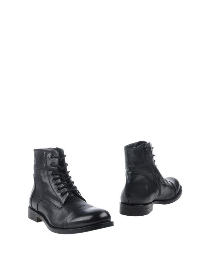 To Spades Ankle Boots