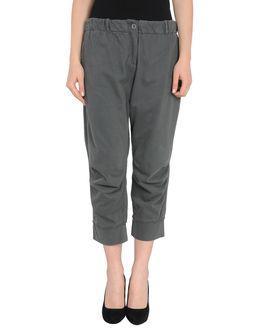 Trust Toilette 3/4-length Shorts