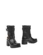 L'amour Ankle Boots