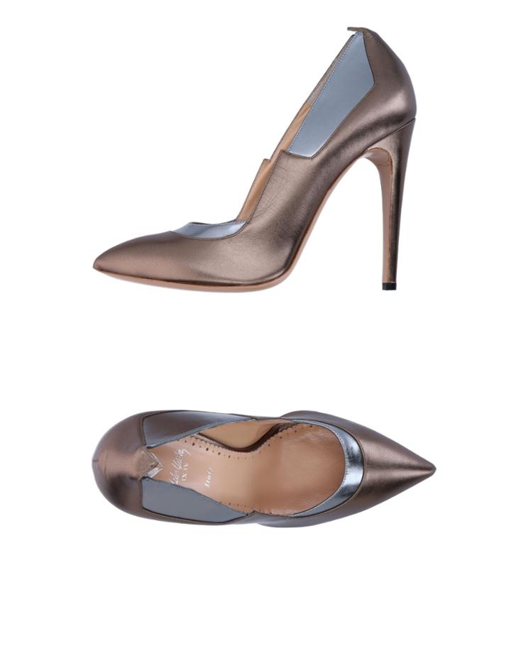 Melis Yildiz Ix. Iv Pumps