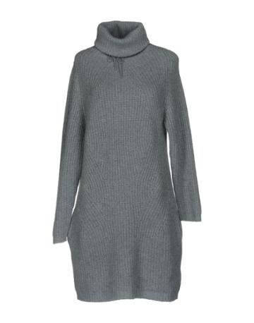 Sarazul Turtlenecks