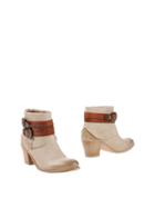 Noa A. Ankle Boots
