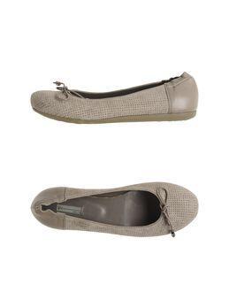 Vic Ballet Flats