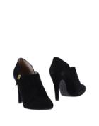 Unisa Booties