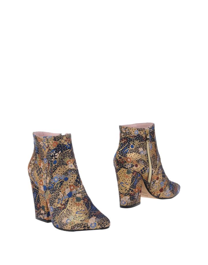 Essentiel Antwerp Ankle Boots