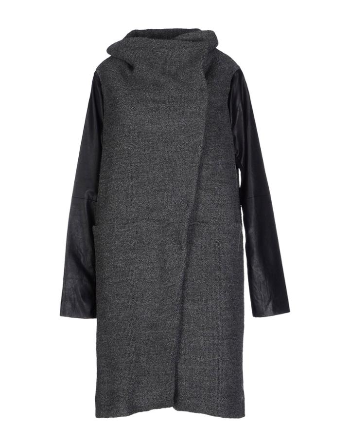 Ixos Coats