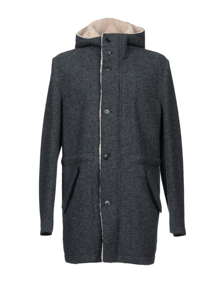 Vtoroy Mekhovoy Coats