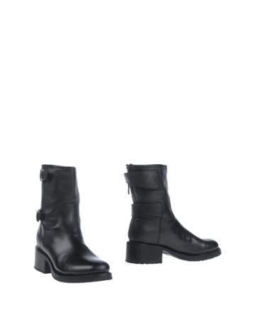 Perfecto By Schott N.y.c. Ankle Boots