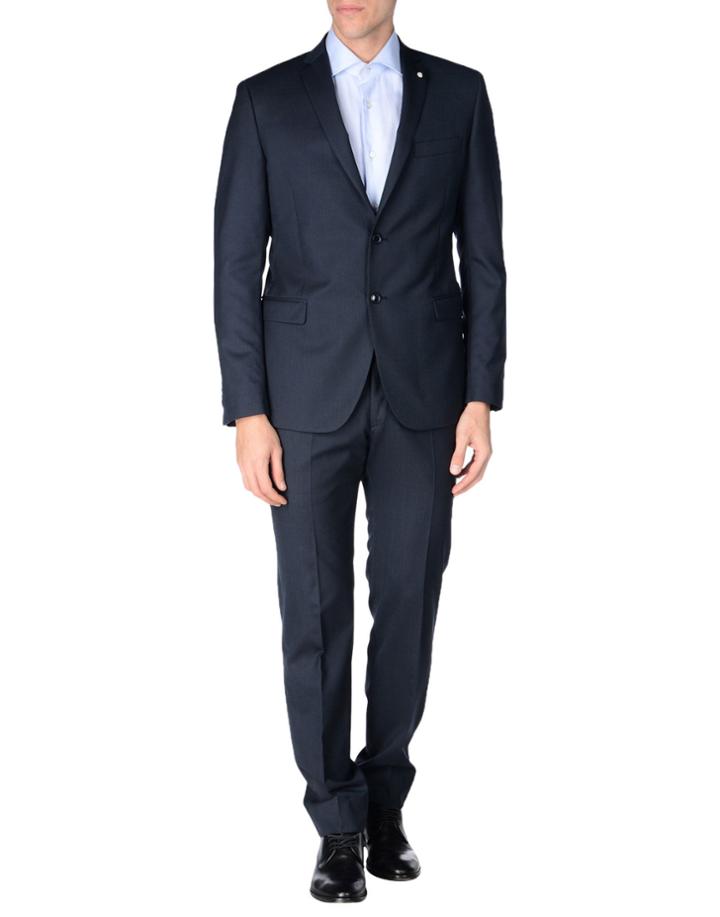 No Name Suits