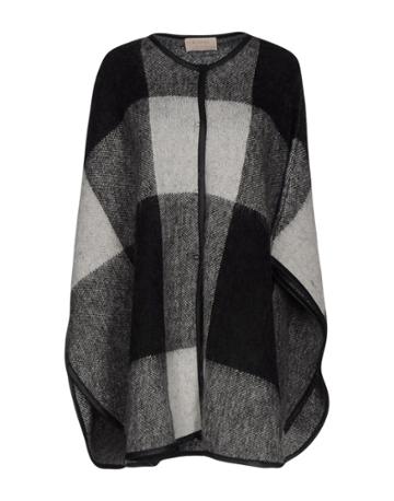 Kaos Jeans Capes