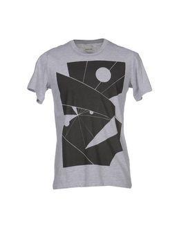 Master Coat T-shirts