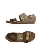 Pedro Garc A Toe Strap Sandals