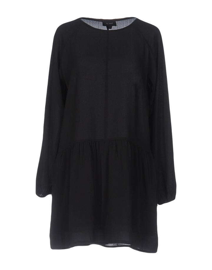 By Julie Short Dresses
