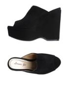 Lorena Gil Sandals