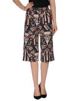 Hefty 3/4-length Shorts