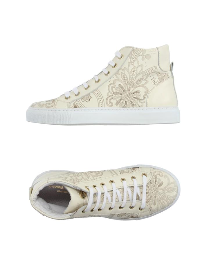 Gis L Moir  Paris Sneakers